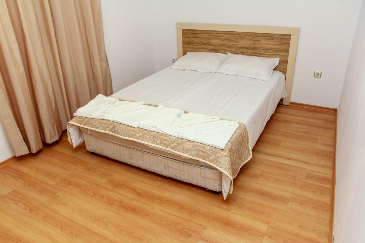 Guest Apartments Salena Slantchev Briag Extérieur photo
