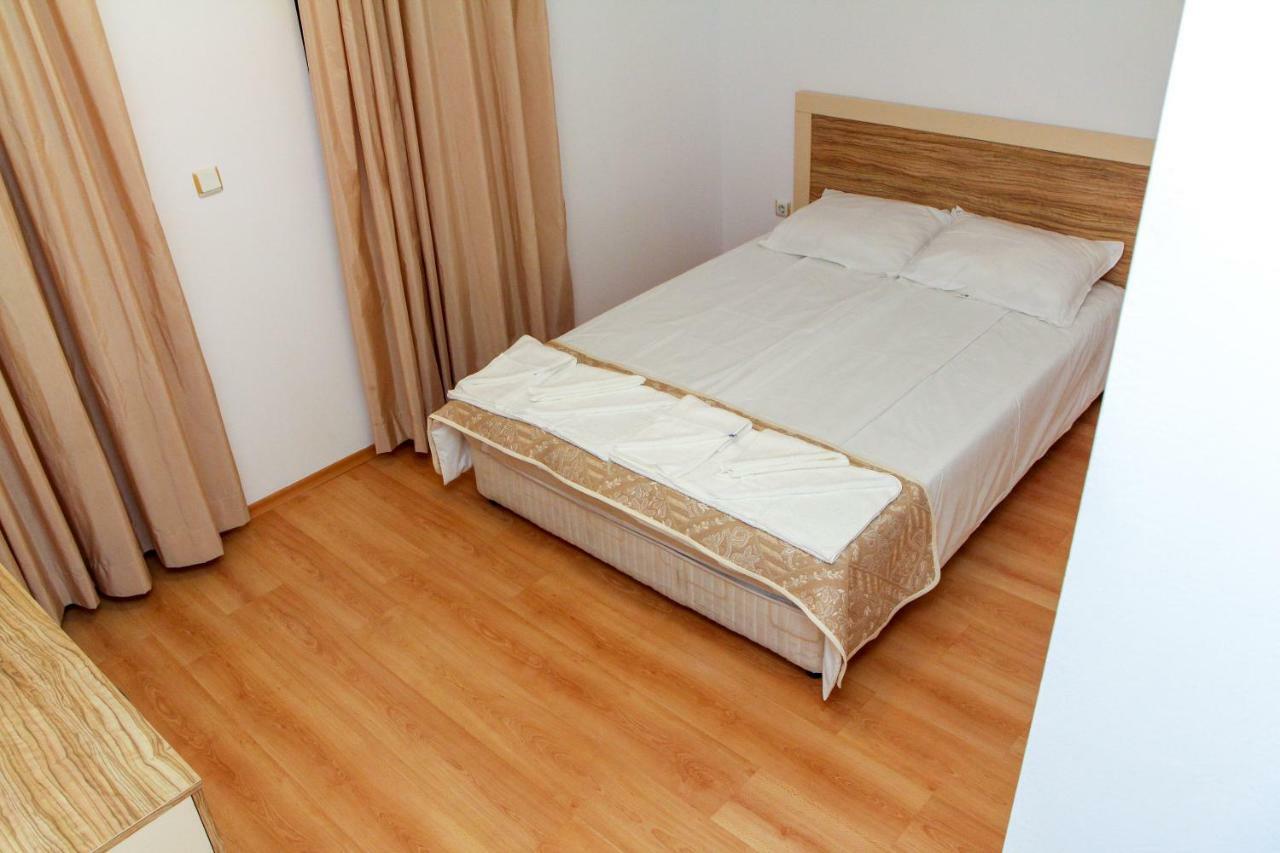 Guest Apartments Salena Slantchev Briag Extérieur photo