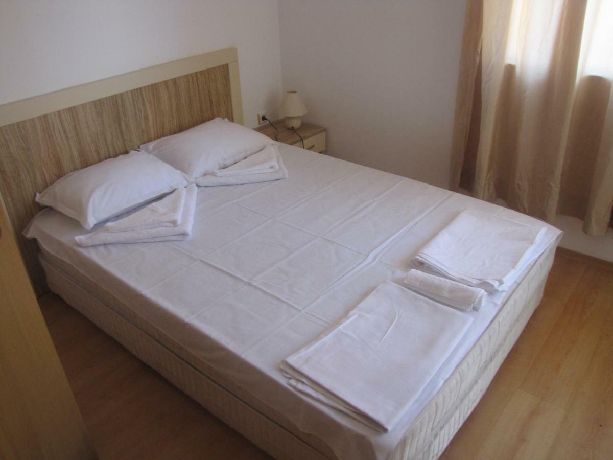 Guest Apartments Salena Slantchev Briag Extérieur photo