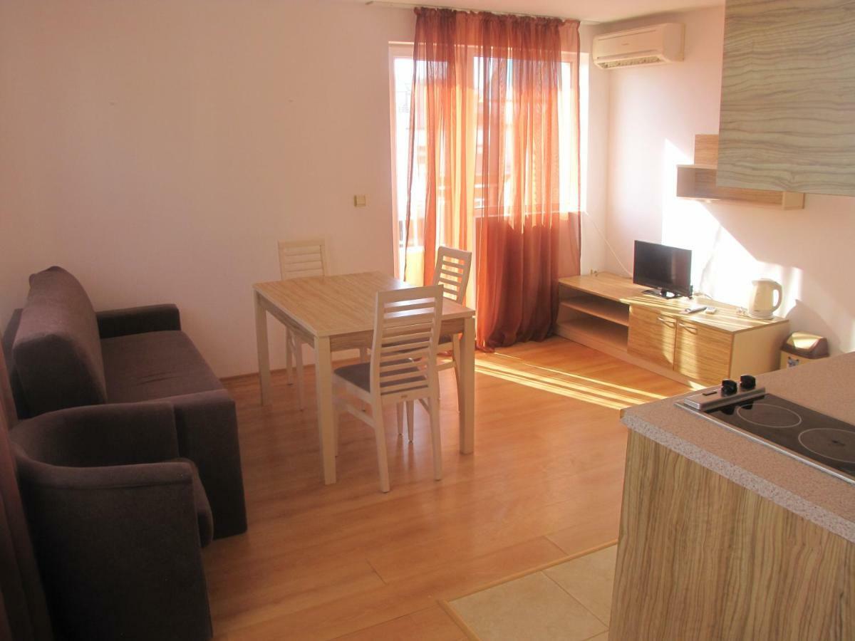 Guest Apartments Salena Slantchev Briag Extérieur photo