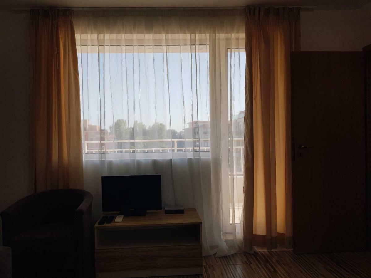 Guest Apartments Salena Slantchev Briag Extérieur photo